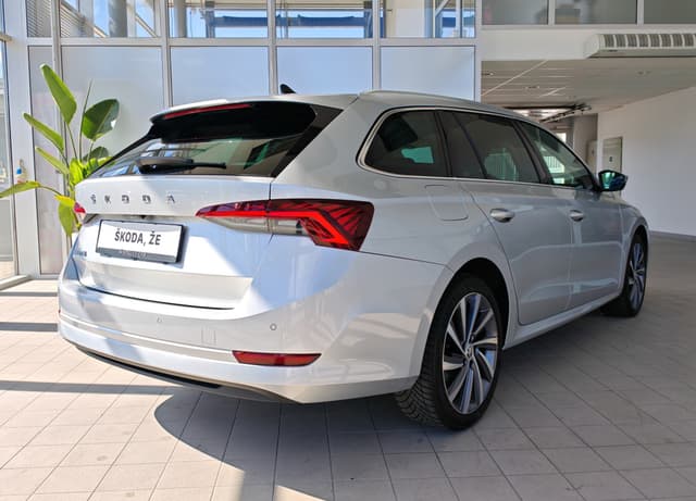 Škoda Octavia Combi 2.0 TDI Style DSG 6/29