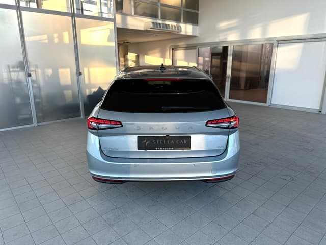 Škoda Superb Combi Laurint &amp; Klement 2.0 TDI 142KW 4×4 5/26
