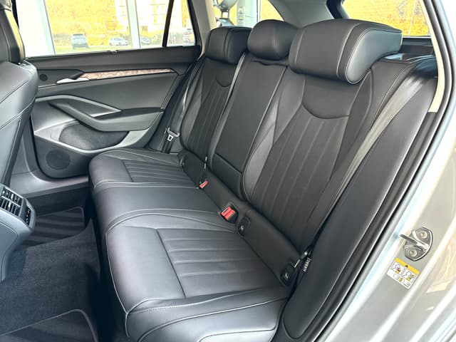 Škoda Superb Combi Laurint &amp; Klement 2.0 TDI 142KW 4×4 8/26